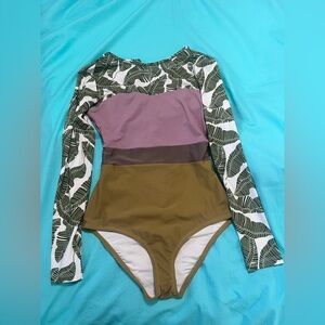 SEEA Hermosa Surf Suit Green and Purple Size L